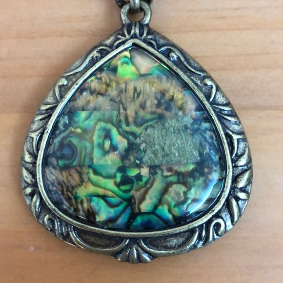 Multi-colored Abalone Shell Pendant Necklace - Picture 2 of 4